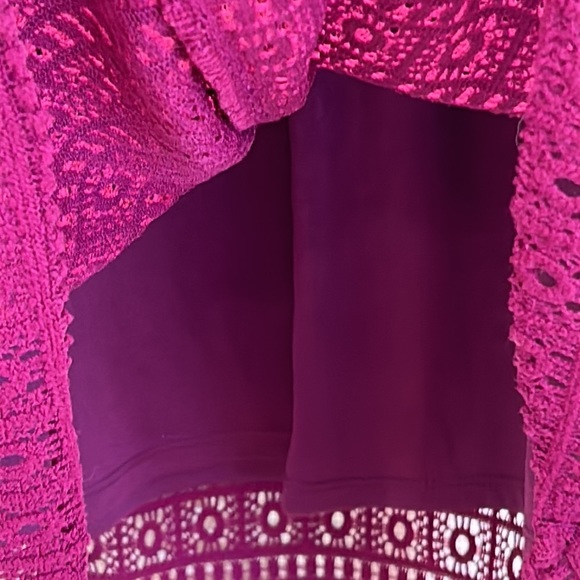 Just Taylor Crochet Overlay Cold Shoulder Dress sz. 4 - Picture 10 of 10